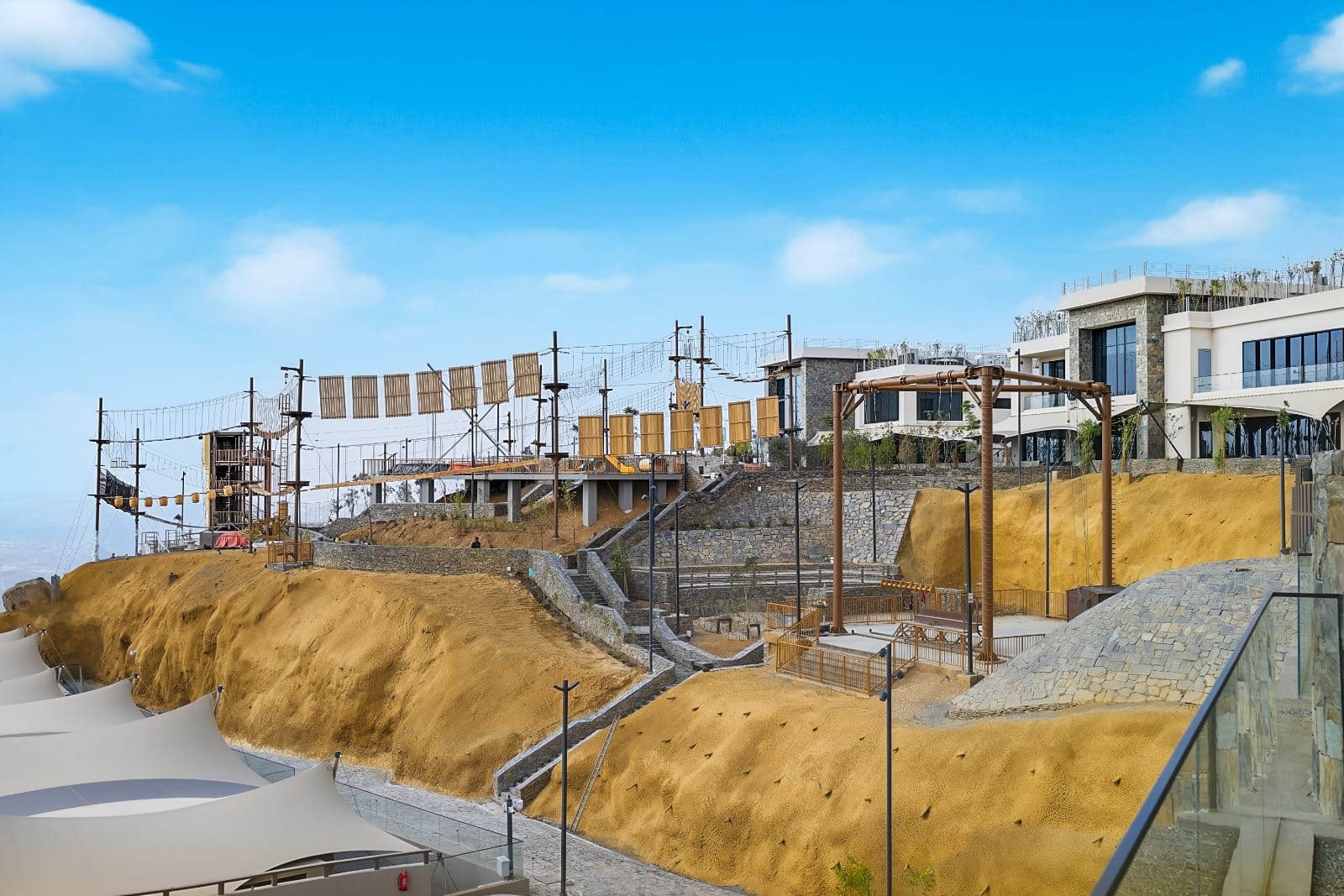 تذاكر المغامرات في منتجع قمرة الجبلي من مانتس
